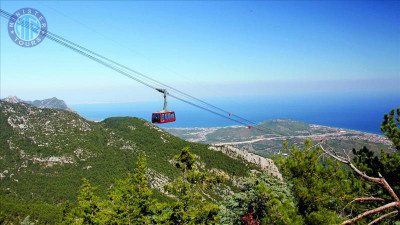 Гора Тахталы и канатная дорога в Текирова