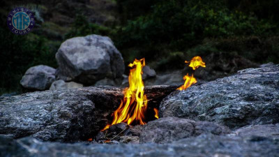 Konyaalti eeuwig vuur brandende steen Olympos Chimaera Jeep Safari gif