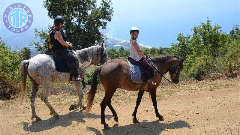 Прогулка на лошадях в Кадрие7