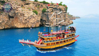 Bateau pirate Lara