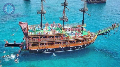 Kundu pirate boat trip