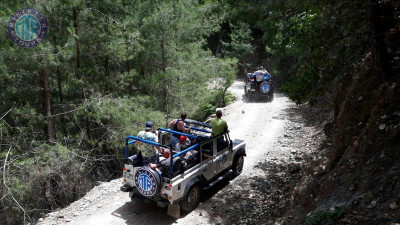 Side jeep safari